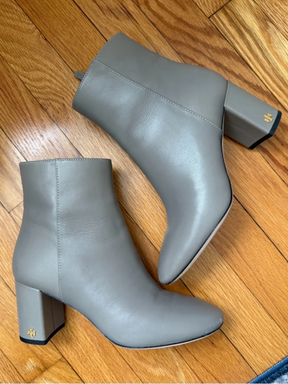 Tory Burch Brooke 7mm Heron Gray Calf Leather Block Heel Ankle Boots Women's 6.5